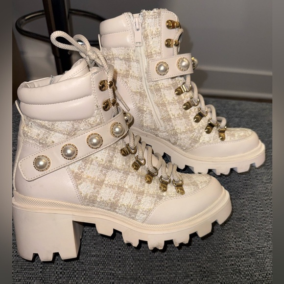 ALDO Women's Cream Lace-Up Boots - Picture 2 of 6